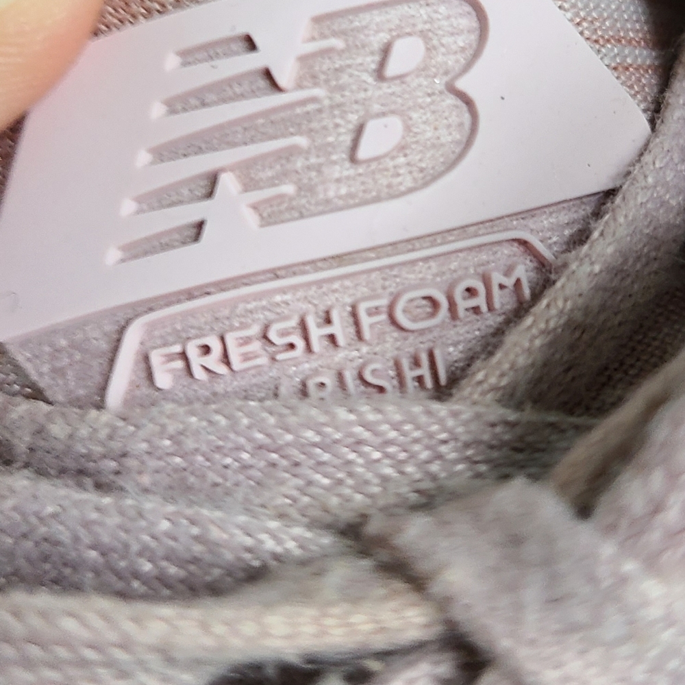 New Balance Fresh Foam Arishi Running Shoe Sneakers Pink 9.5 - Picture 7 of 9